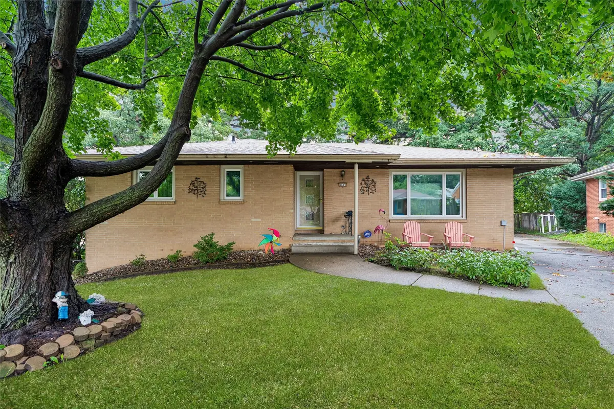 3629 Oakcrest Drive, Des Moines, IA 50310 - #1