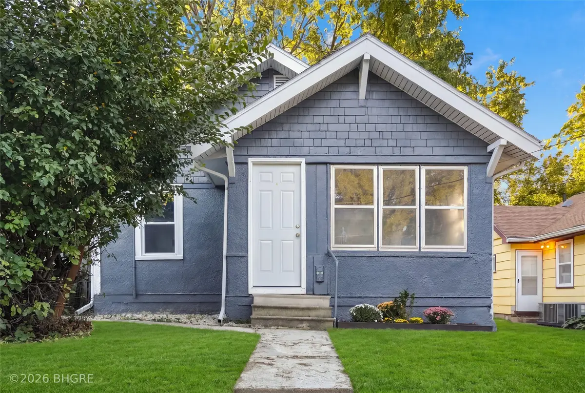 2331 E 11th Street, Des Moines, IA 50316 - #1