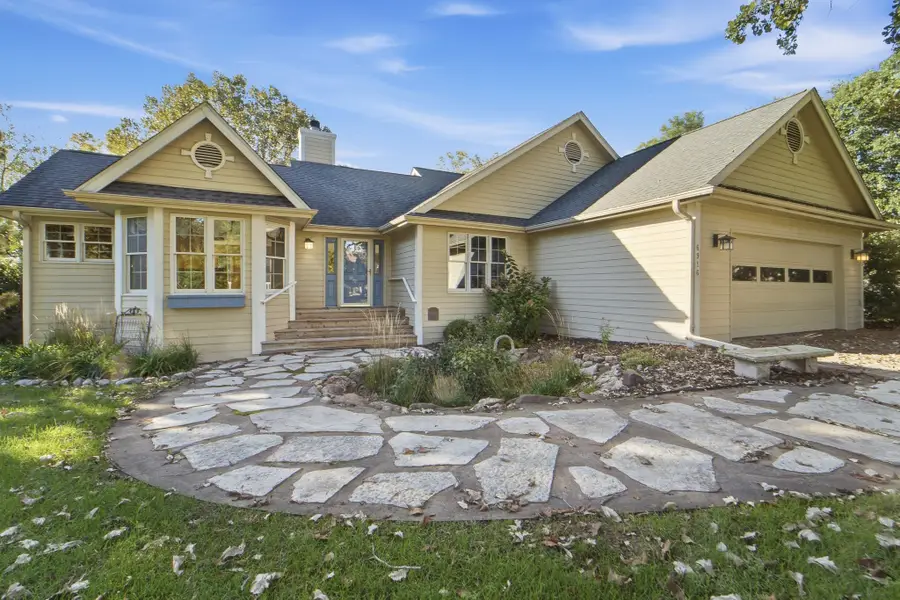 6916 Capitol View Court, Johnston, IA 50131 - #2