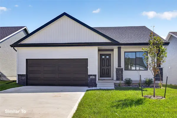 1211 NW Petersen Drive, Waukee, IA 50263