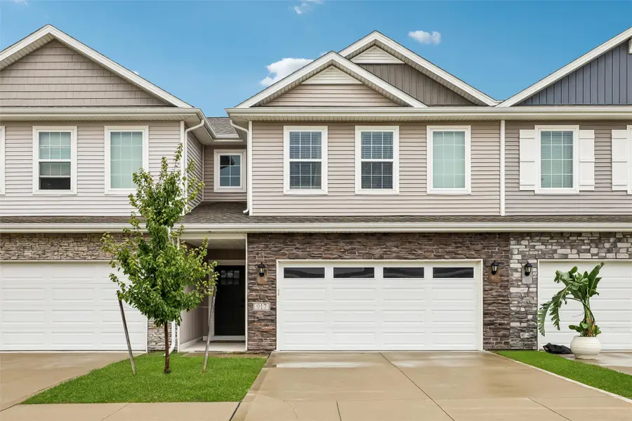 917 Maywood Lane, Waukee, IA 50263 - #2