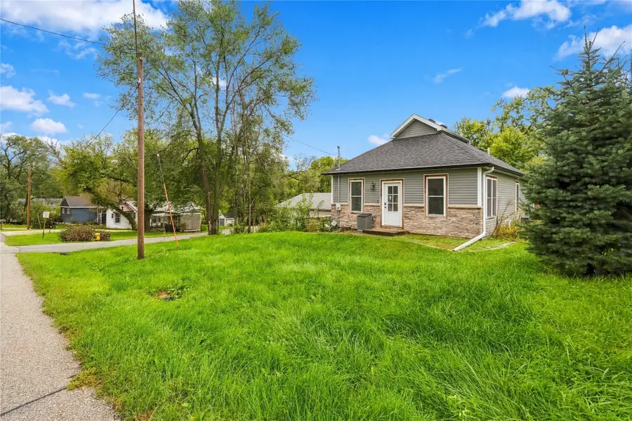 704 Madison Street, De Soto, IA 50069 - #2