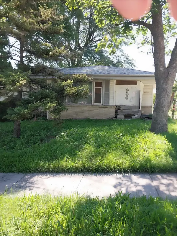 4125 Knob Hill Drive, Des Moines, IA 50317
