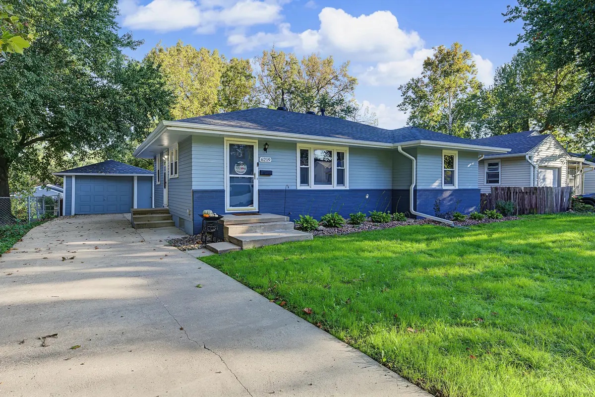 6219 Boston Avenue, Des Moines, IA 50322 - #1