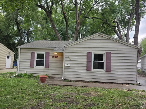 1619 E 29th Street, Des Moines, IA 50317