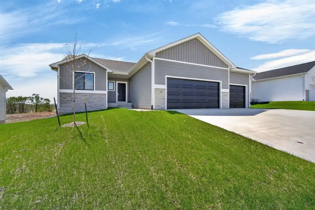 850 11th Street, Waukee, IA 50263 - #1