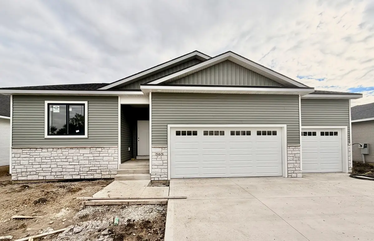 565 NW Georgetown Drive, Waukee, IA 50263 - #1