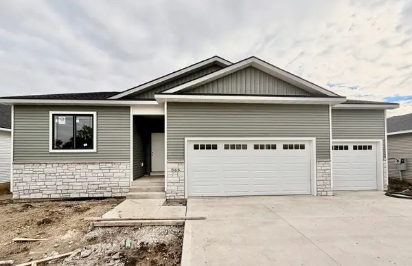 565 NW Georgetown Drive, Waukee, IA 50263