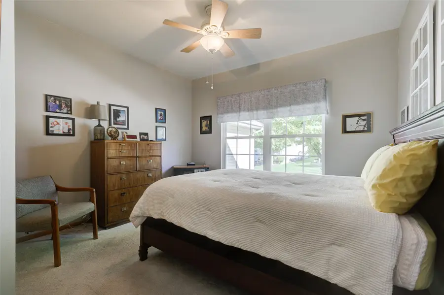 14304 Alpine Drive, Urbandale, IA 50323 - #3