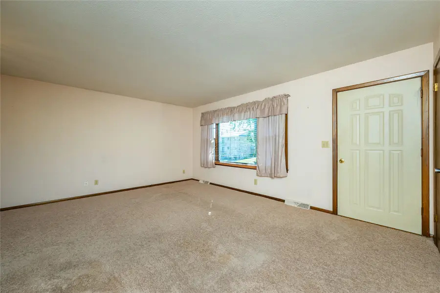 1205 4th Street Sw, Altoona, IA 50009 - #3