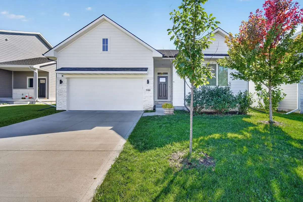 700 SE Drumlin Drive, Waukee, IA 50263 - #1