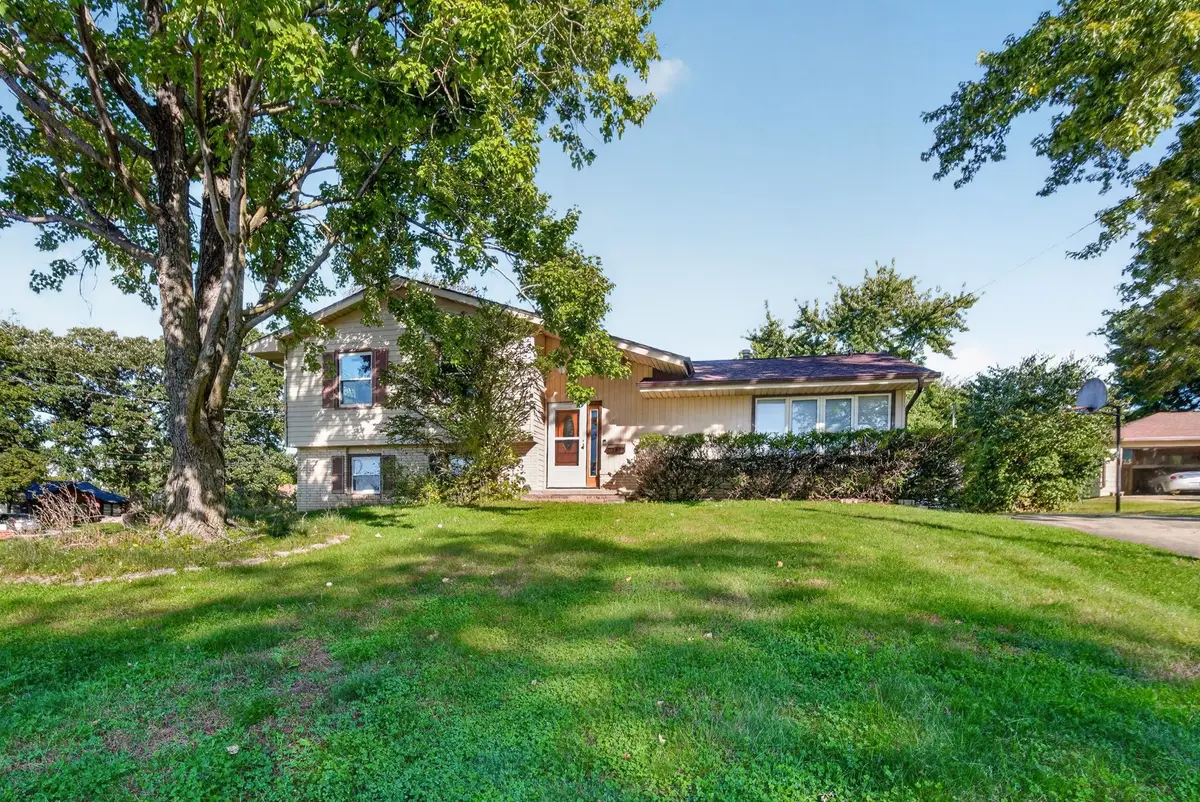 1737 19th Place, West Des Moines, IA 50265 - #1