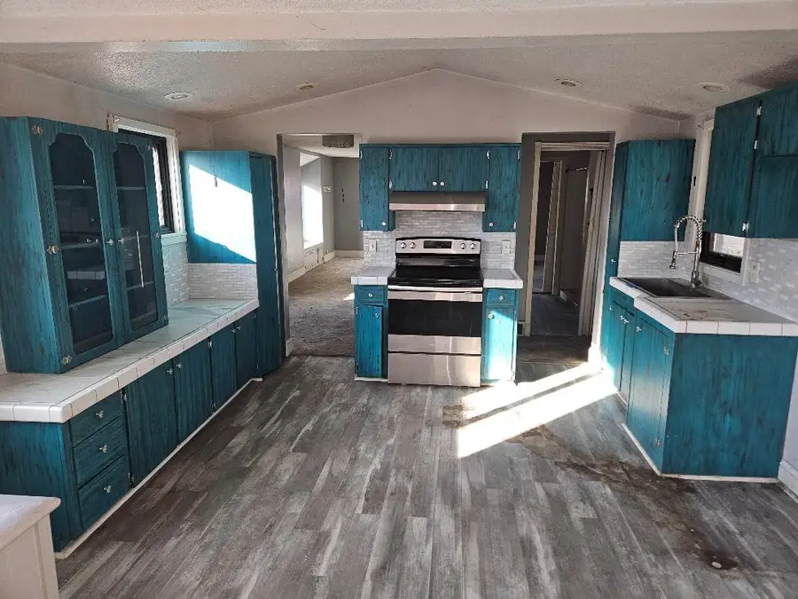 313 N 2nd Street, Knoxville, IA 50138 - #2