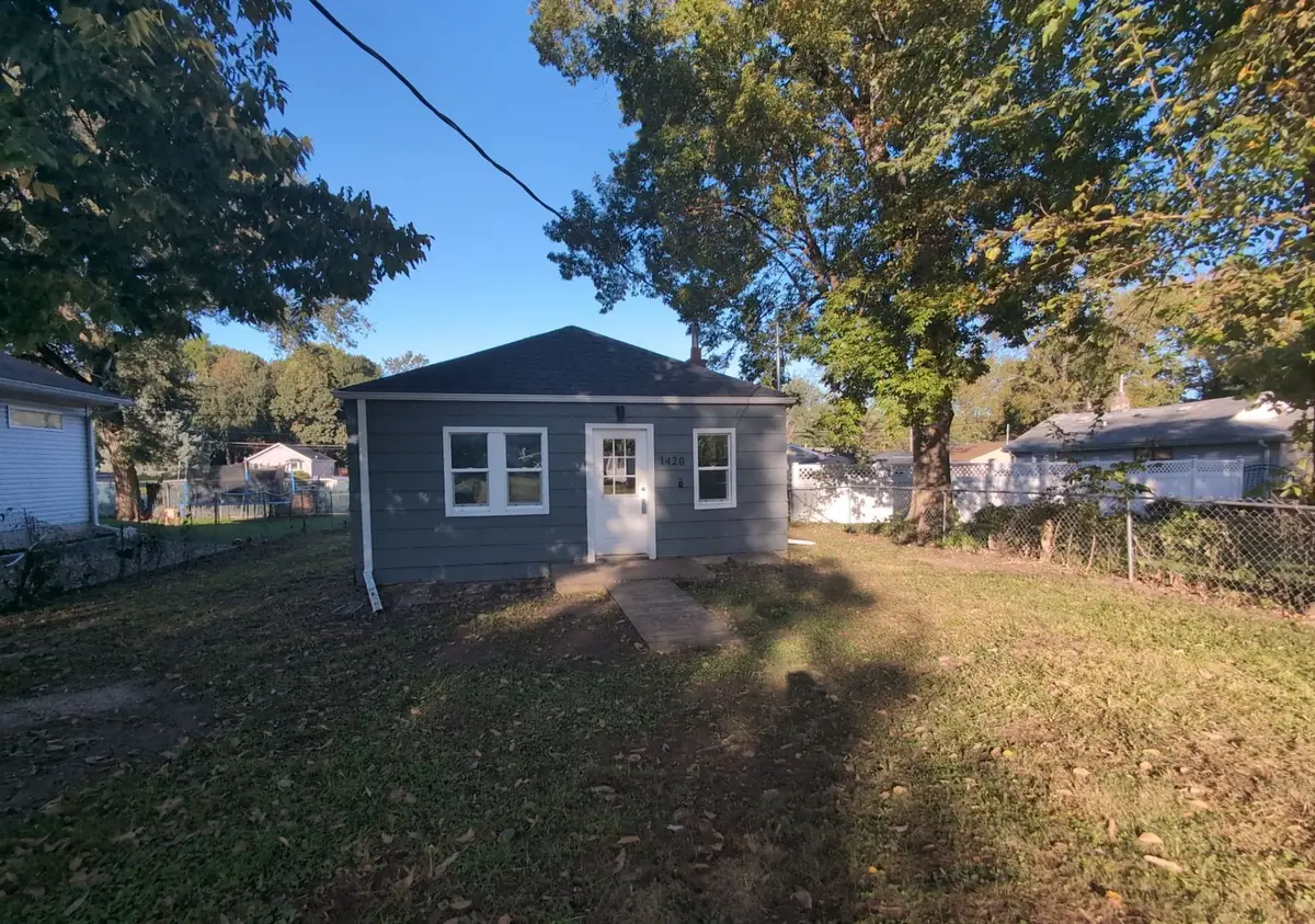 1420 E 36th Court, Des Moines, IA 50317 - #1