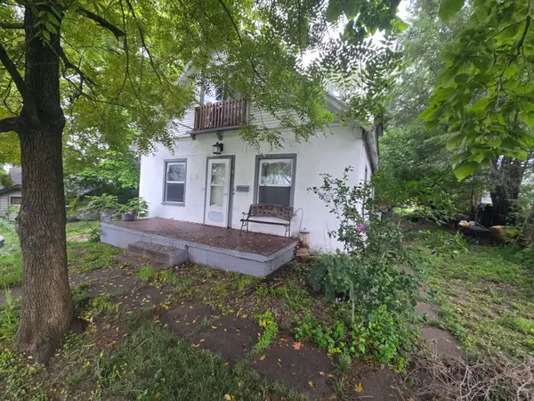 302 E Bell Avenue, Des Moines, IA 50315