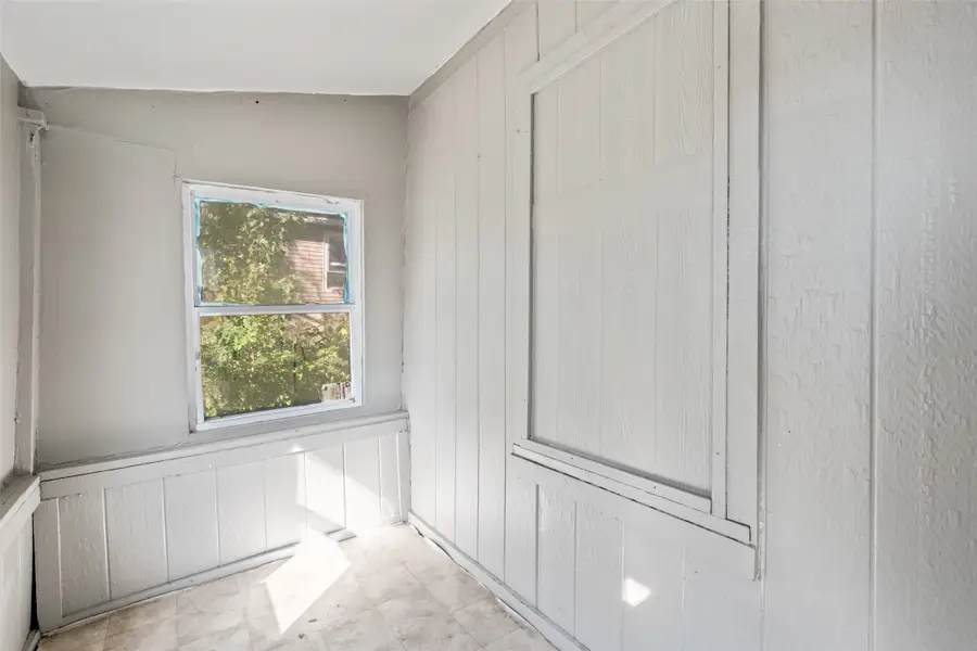 2801 Oxford Street, Des Moines, IA 50313 - #3