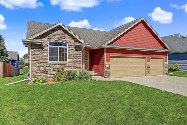 404 SW Springfield Drive, Ankeny, IA 50023