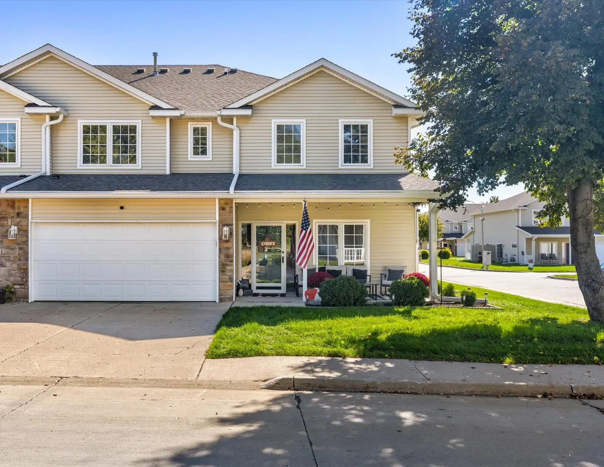 813 Red Hawk Way Se, Altoona, IA 50009 - #1