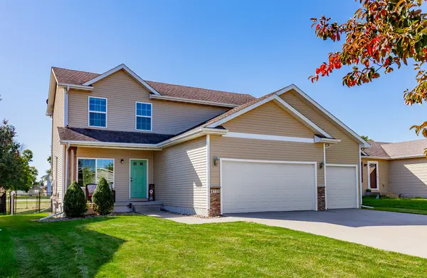 4725 E Valdez Drive, Des Moines, IA 50317