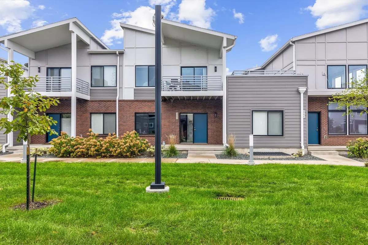 463 SW 12th Street, Des Moines, IA 50309 - #1