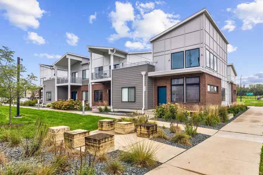 463 SW 12th Street, Des Moines, IA 50309 - #2
