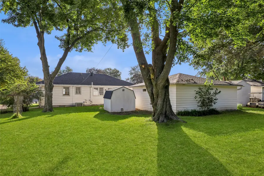 405 N 10th Street, Indianola, IA 50125 - #2
