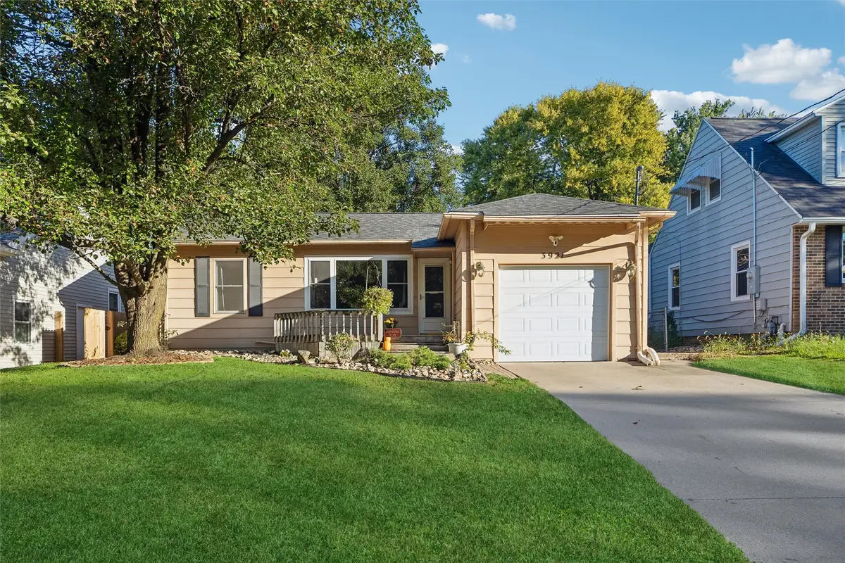 3921 Clinton Avenue, Des Moines, IA 50310 - #1