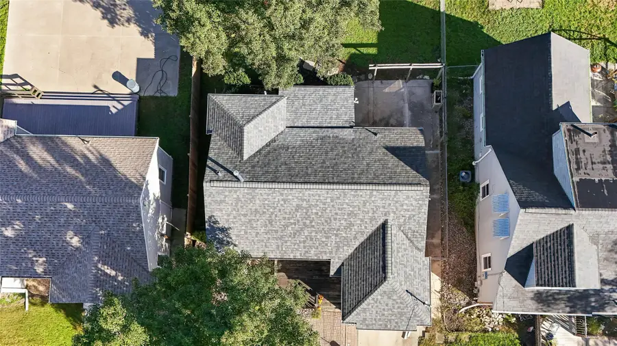 3921 Clinton Avenue, Des Moines, IA 50310 - #3