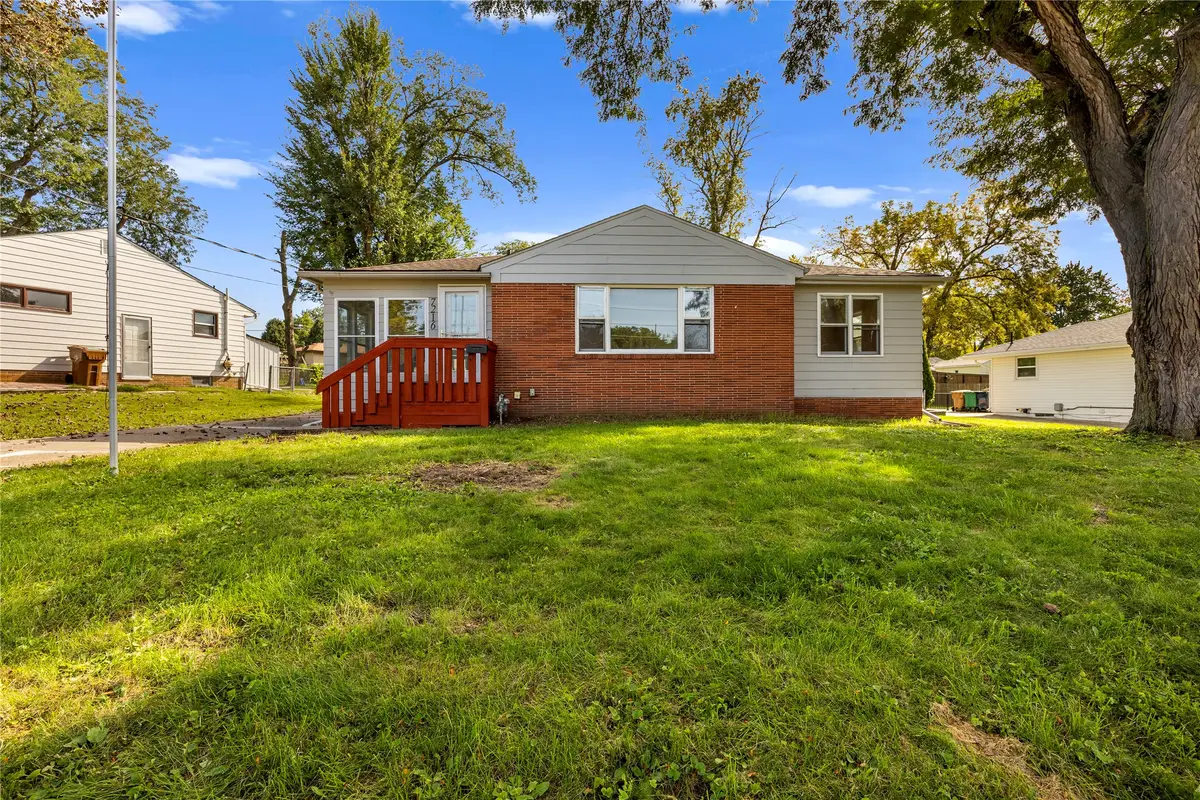 7216 Monroe Court, Urbandale, IA 50322 - #1