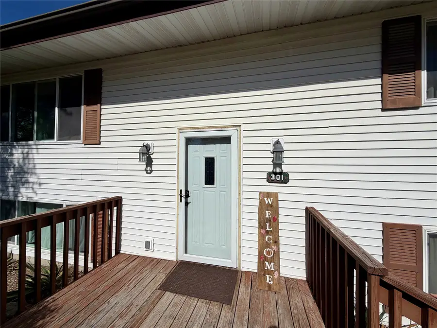 301 E Depot Street, New Sharon, IA 50207 - #2