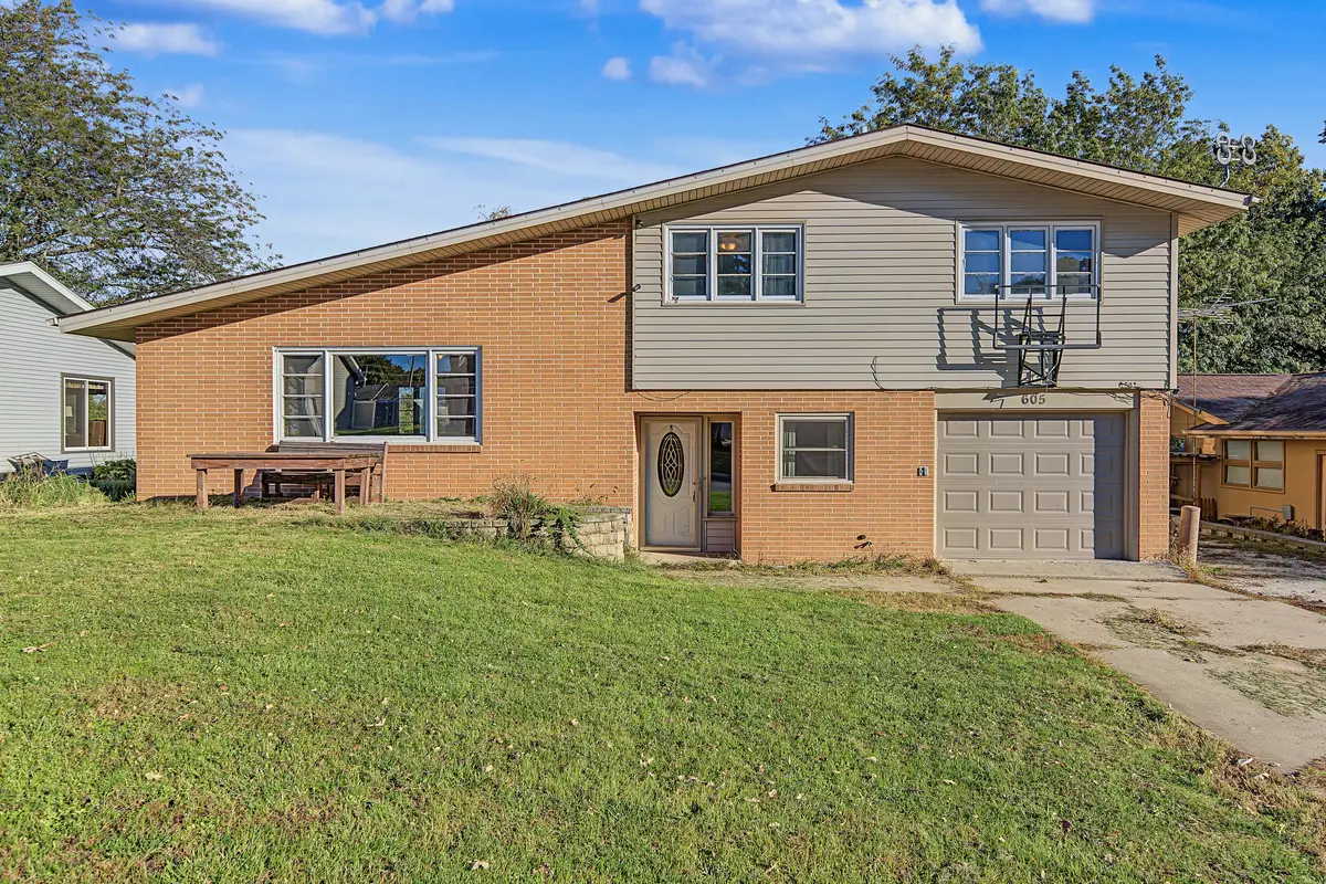 605 Brewer Street, Webster City, IA 50595 - #1