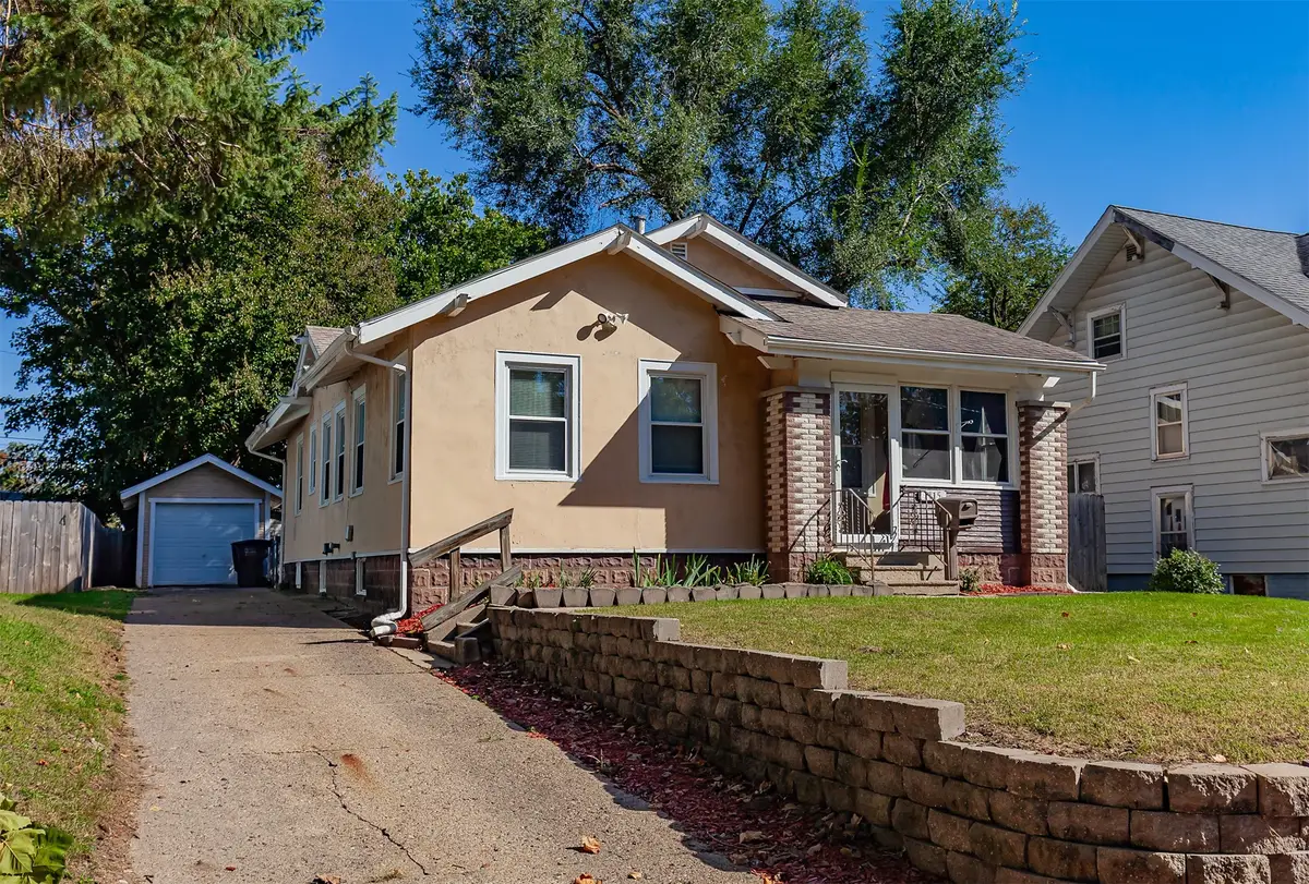 1715 York Street, Des Moines, IA 50316 - #1