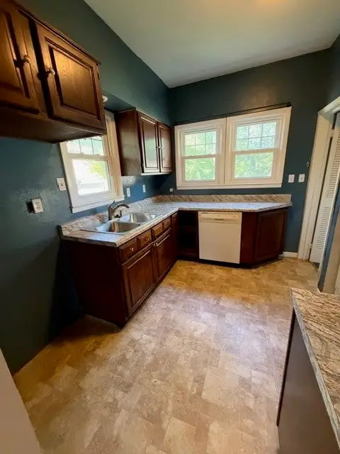 726 8th Street, West Des Moines, IA 50265 - #2