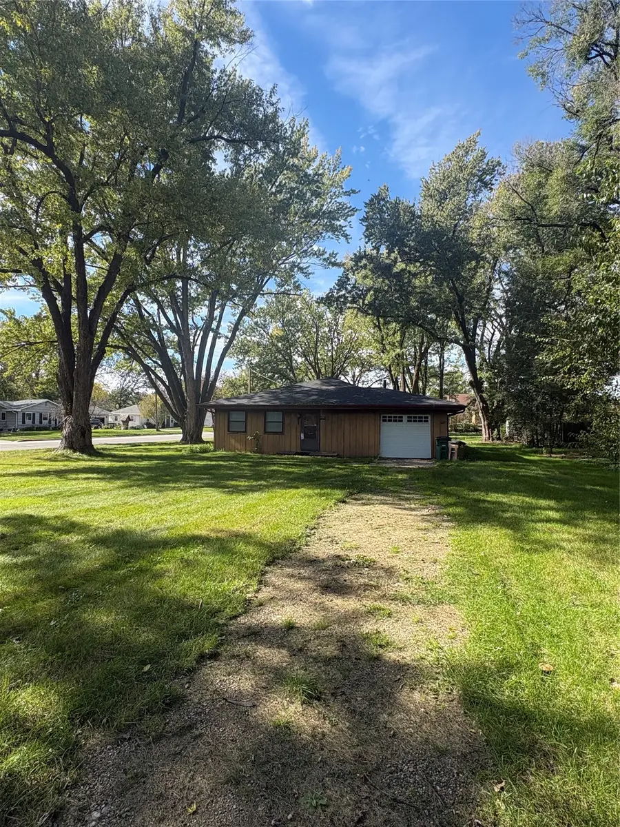 1004 32nd Street, West Des Moines, IA 50266 - #2