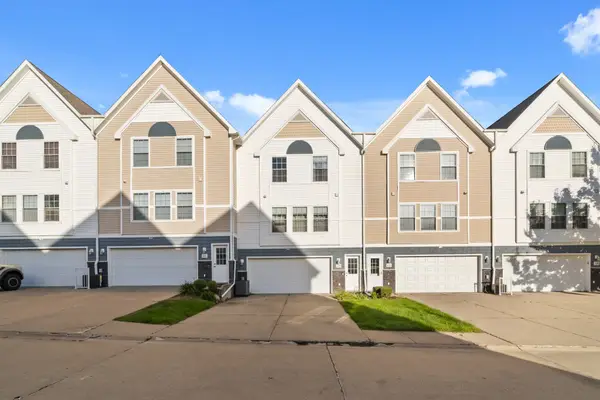 1168 SE Village View Lane, Ankeny, IA 50021