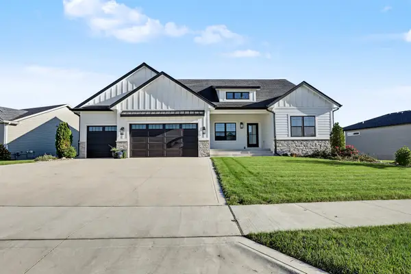 16319 Ironwood Lane, Urbandale, IA 50263