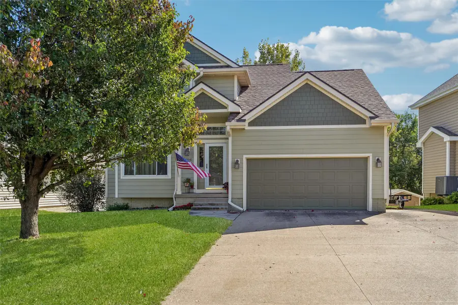 10106 Hickory Lane, Urbandale, IA 50322 - #2