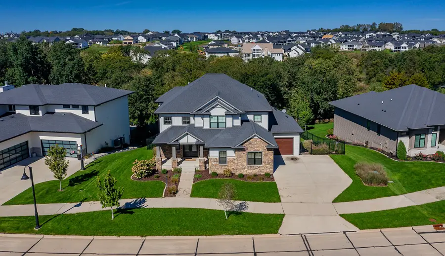 17511 Berkshire Parkway, Clive, IA 50325 - #3