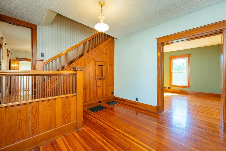 615 N 1st Avenue, Winterset, IA 50273 - #3