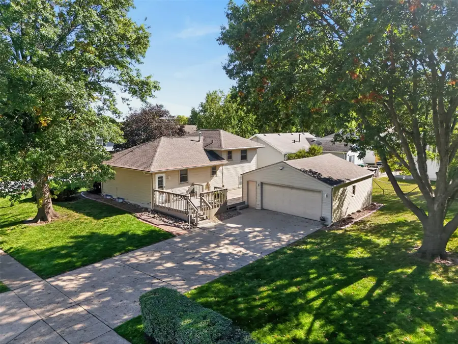 618 12th Avenue Nw, Altoona, IA 50009 - #2