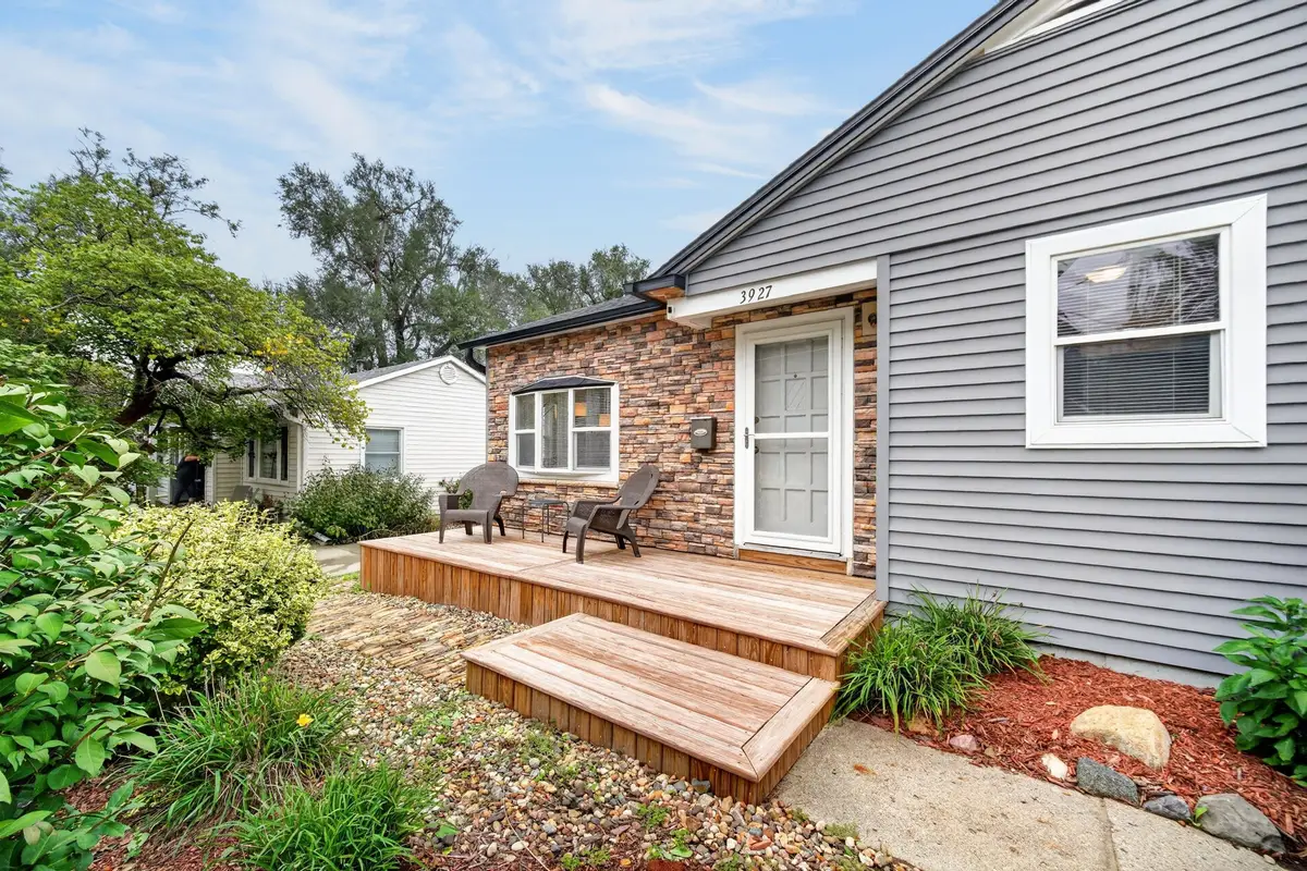 3927 36th Street, Des Moines, IA 50310 - #1