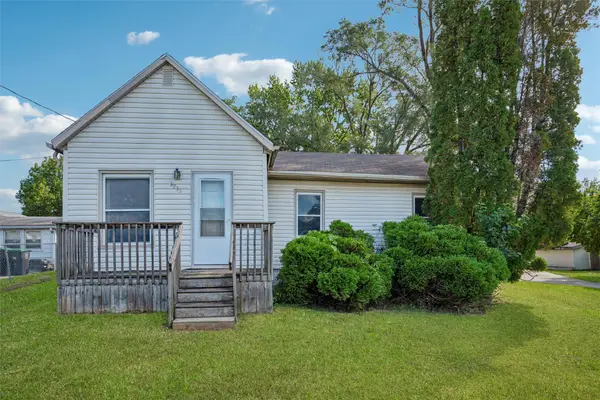 3933 E 27th Street, Des Moines, IA 50317