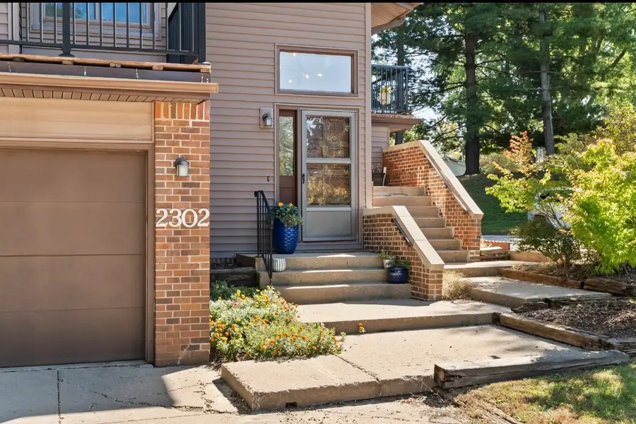 2302 Glenwood Drive #11, Des Moines, IA 50321 - #2