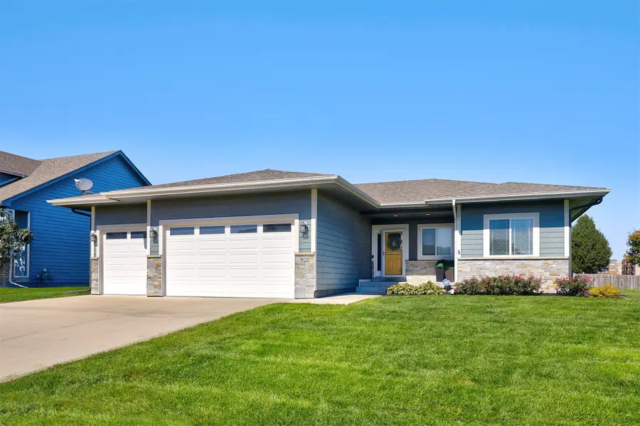 805 NE Meridian Drive, Waukee, IA 50263 - #2