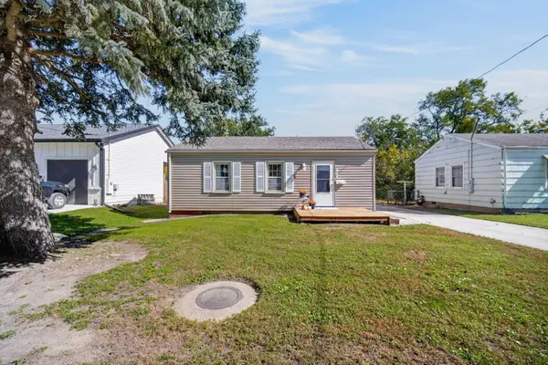 2705 E 16th Street, Des Moines, IA 50316