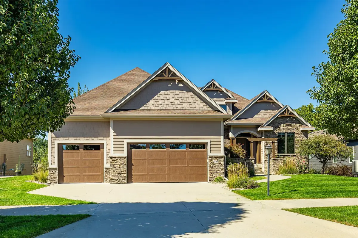 17389 Berkshire Parkway, Clive, IA 50325 - #1