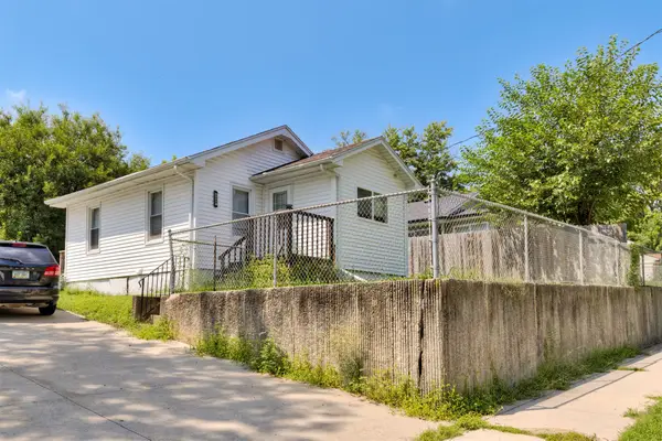 3028 S Union Street, Des Moines, IA 50315