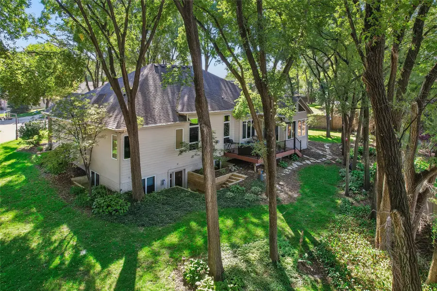 14353 Forest Court, Clive, IA 50325 - #2