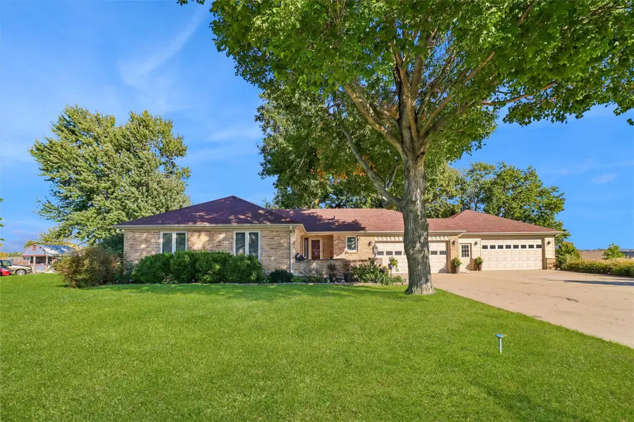 1027 14th Avenue Se, Altoona, IA 50009 - #2
