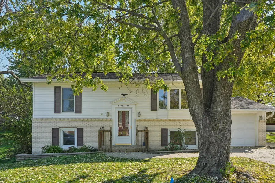 110 S H Street, Indianola, IA 50125 - #2